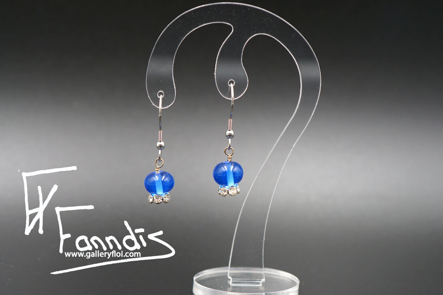 Eyrnalokkar Dökk Blár / Earrings Dark Blue