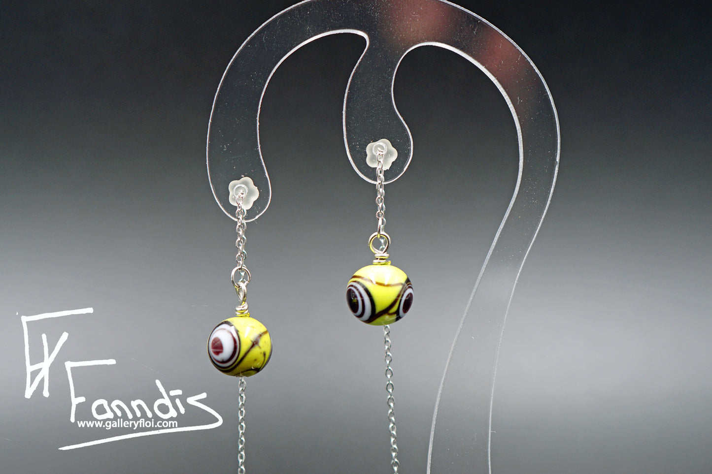 Eyrnalokkar / Earrings