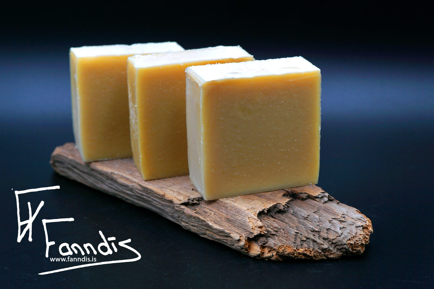 Jurtasápa með Hvönn og appelsínu ilmkjarna olíu / Herbal soap with wild angelica and orange essential oil