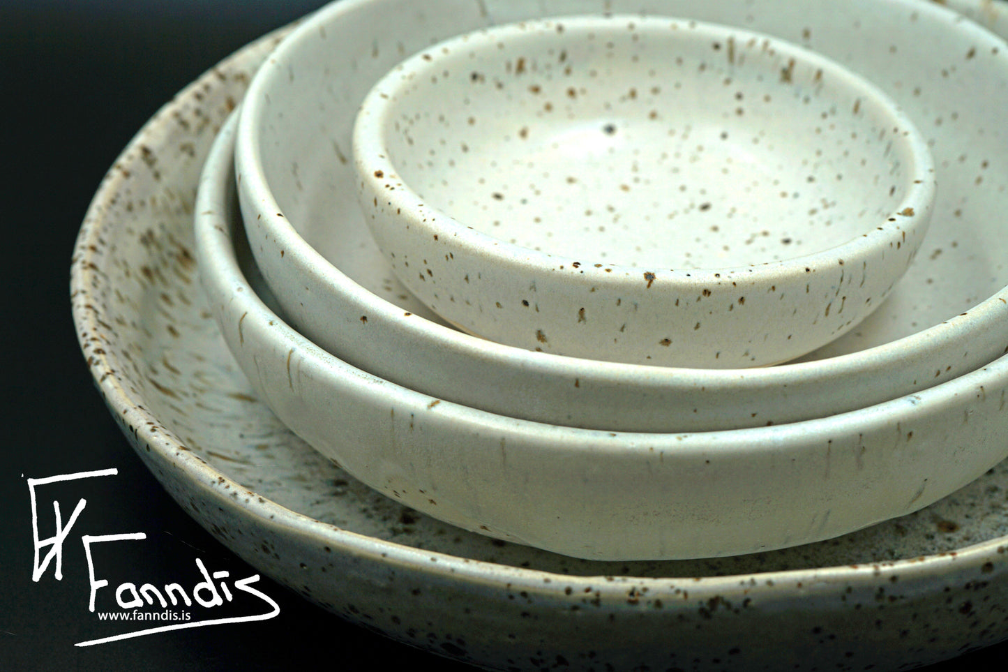 Eldföst skál með hrauni / Cooking bowl with lava (130-3,440 ml)