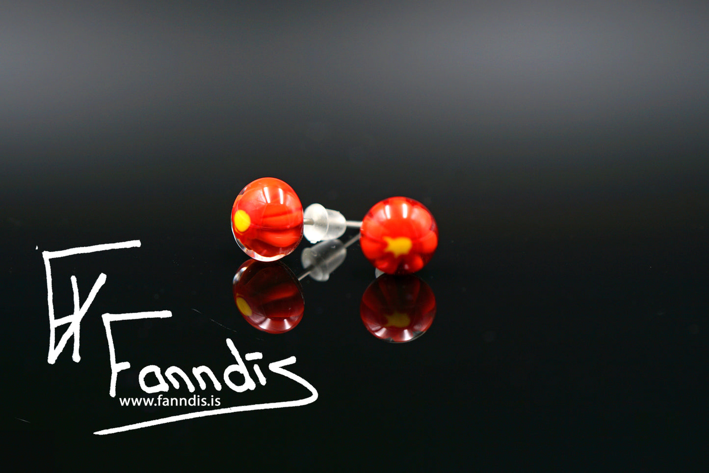 Gler pinna eyrnalokkar / Glass stud earrings
