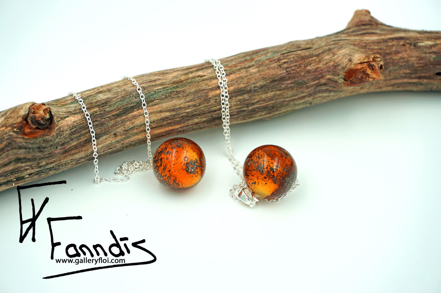 Kjarni Eldfjalla aska (Gulbrúnn) / Core Volcanic ash (Amber)