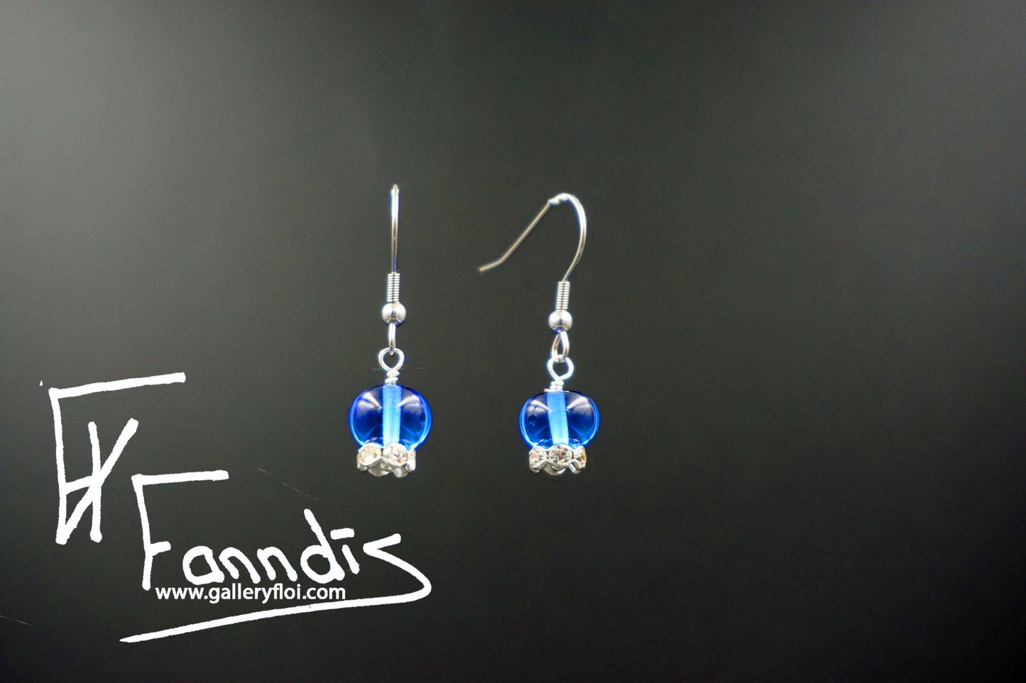 Eyrnalokkar Dökk Blár / Earrings Dark Blue