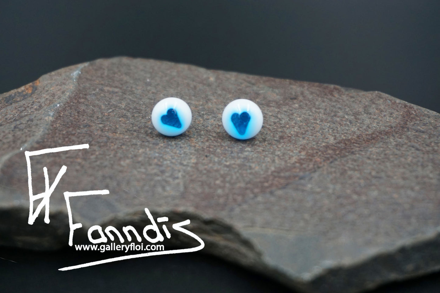 Einstök pinna eyrnalokkar Hjarta Dökk blágrænn / Unique stud earrings Heart Dark Turquoise