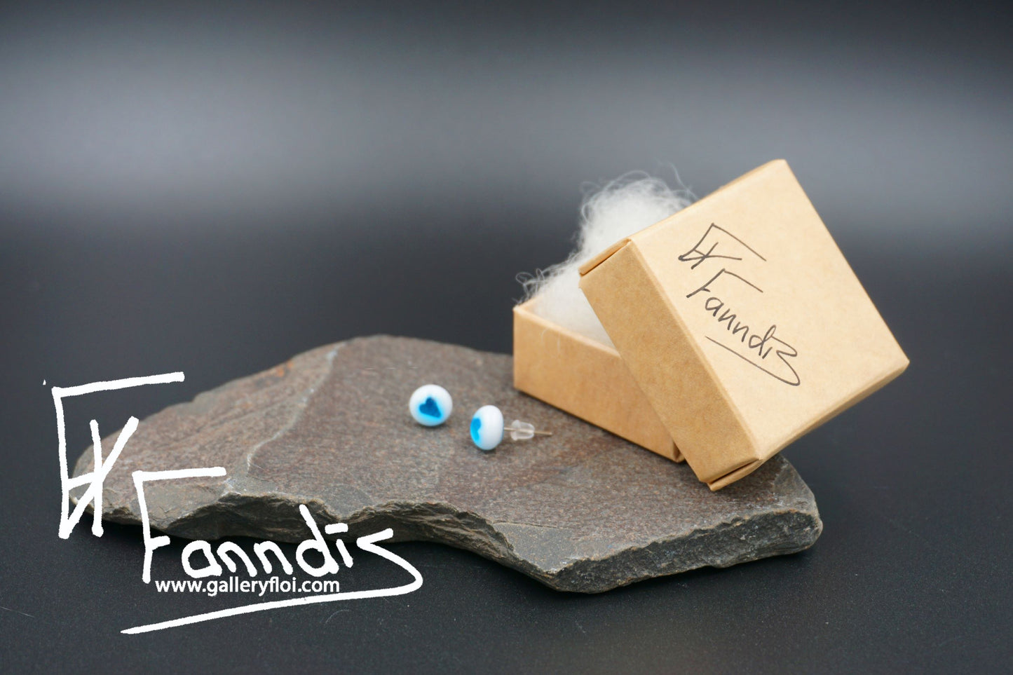 Einstök pinna eyrnalokkar Hjarta Dökk blágrænn / Unique stud earrings Heart Dark Turquoise