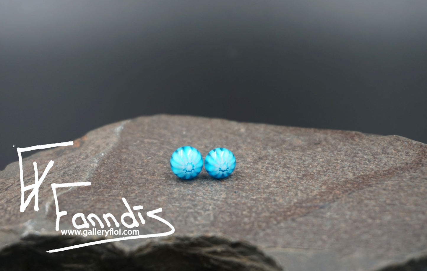 Einstök pinna eyrnalokkar Blóm Dökk Blágrænn / Unique stud earrings Flower Dark Turquoise