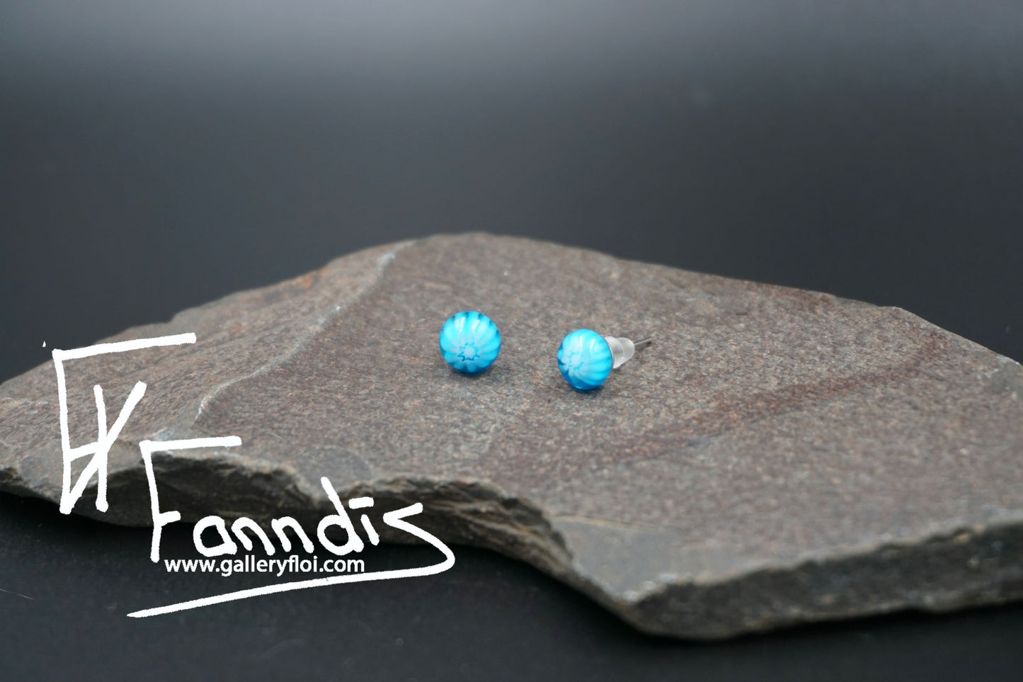 Einstök pinna eyrnalokkar Blóm Dökk Blágrænn / Unique stud earrings Flower Dark Turquoise
