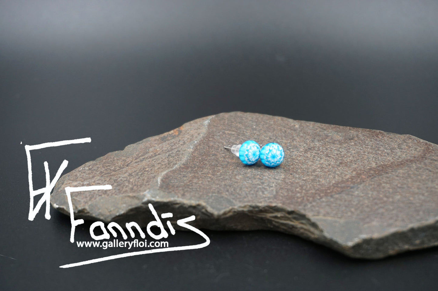 Einstök pinna eyrnalokkar Blóm Dökk Blágrænn / Unique stud earrings Flower Dark Turquoise