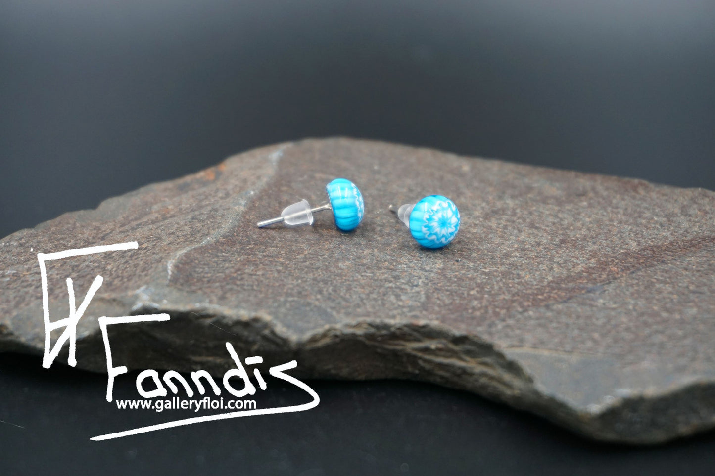 Einstök pinna eyrnalokkar Blóm Dökk Blágrænn / Unique stud earrings Flower Dark Turquoise