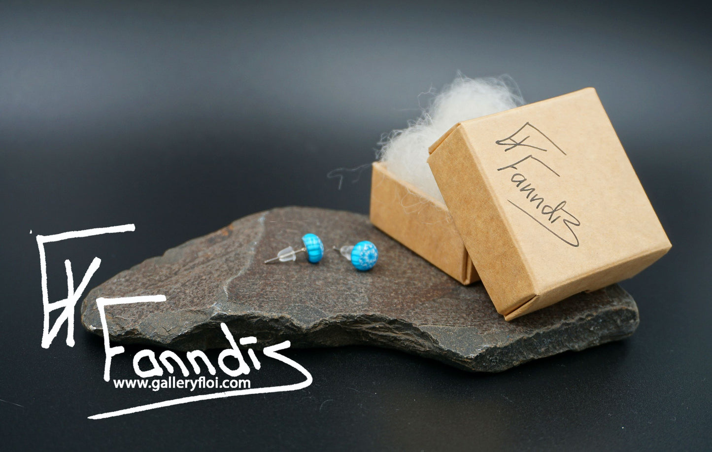 Einstök pinna eyrnalokkar Blóm Dökk Blágrænn / Unique stud earrings Flower Dark Turquoise