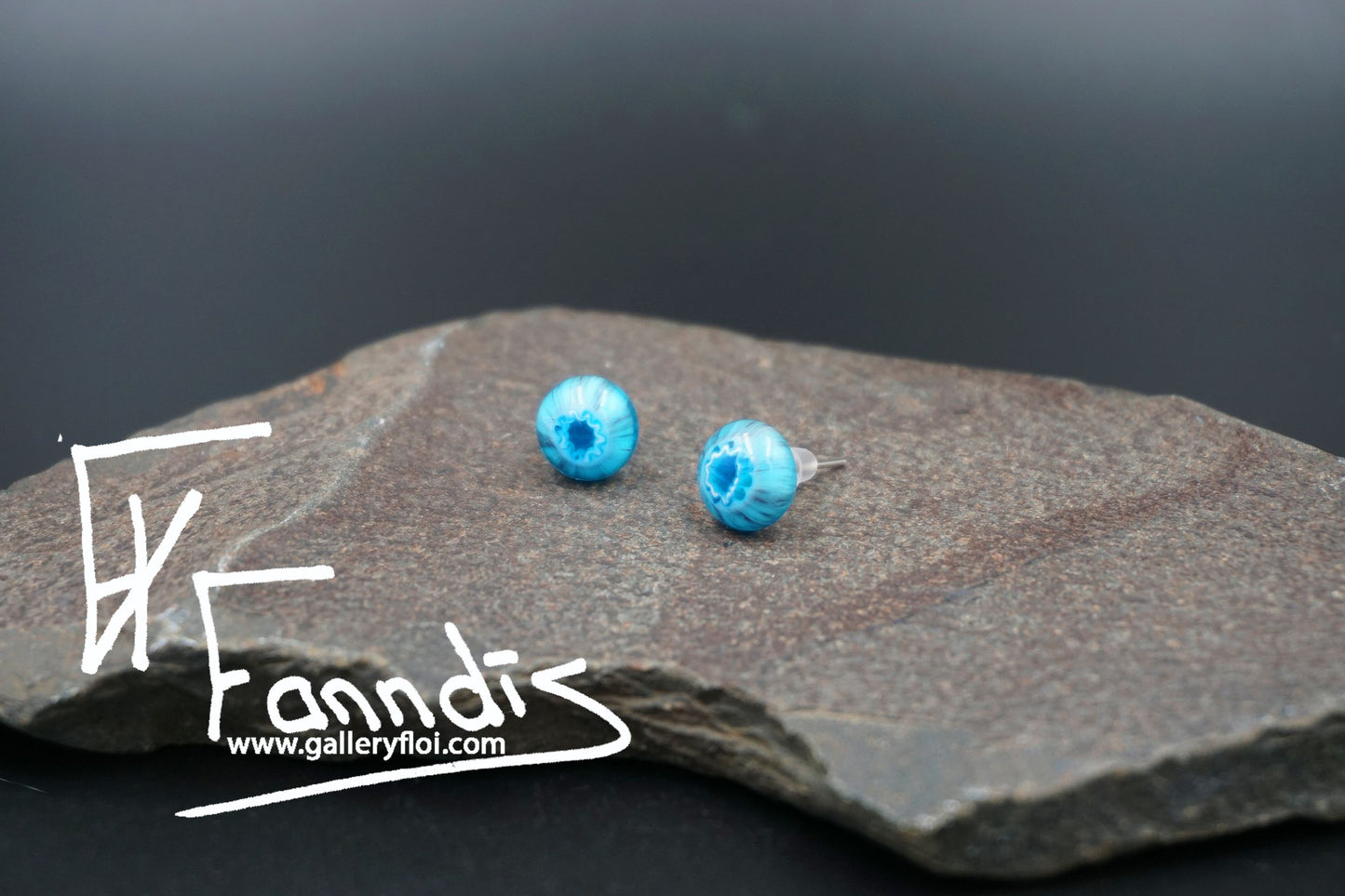 Einstök pinna eyrnalokkar Blóm Dökk Blágrænn / Unique stud earrings Flower Dark Turquoise