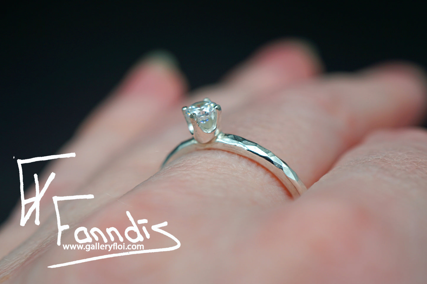 925 Silfur hringur með Zirkonia / 925 Silver ring with Zirkonia