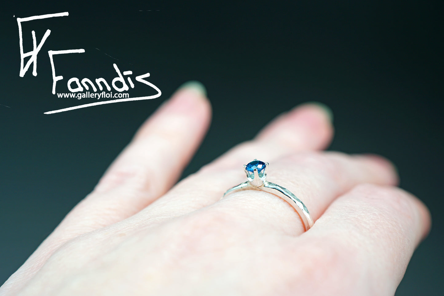 925 Silfur hringur með Zirkonia / 925 Silver ring with Zirkonia