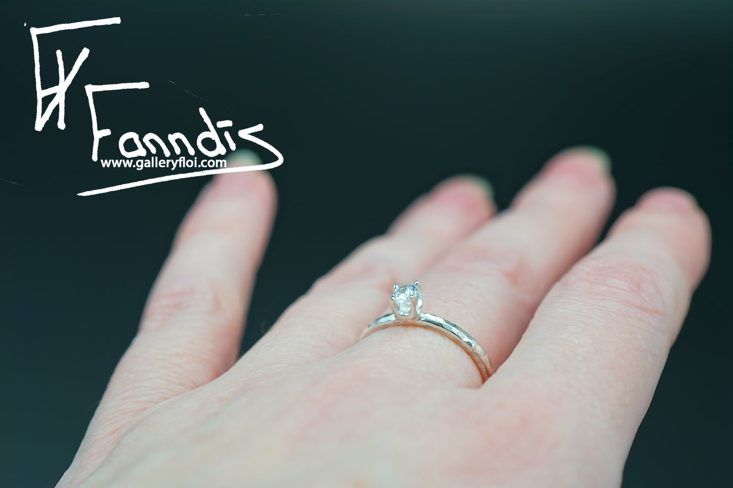 925 Silfur hringur með Zirkonia / 925 Silver ring with Zirkonia