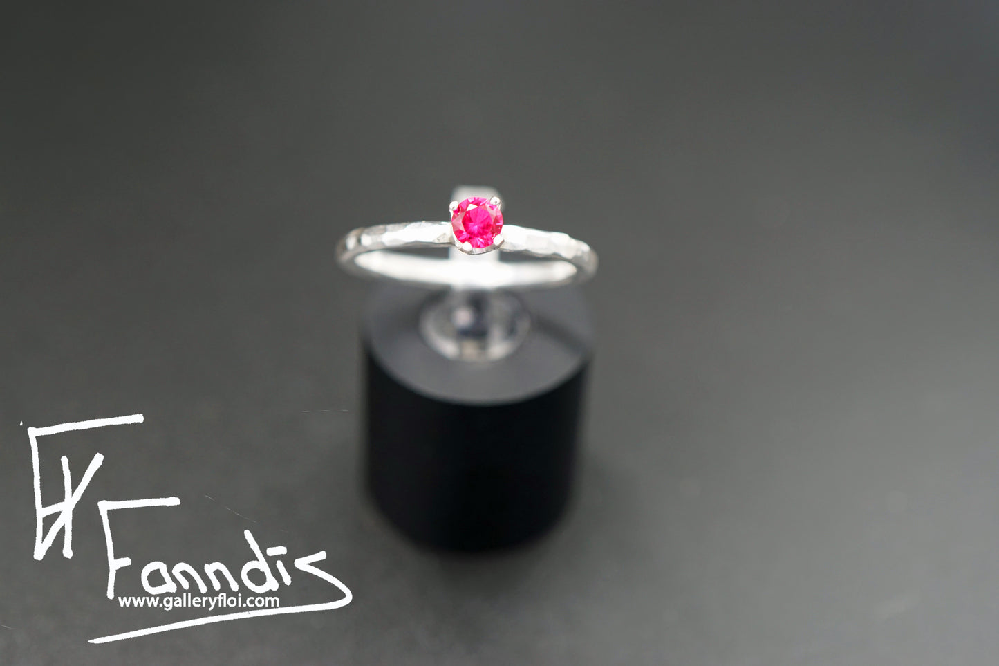 925 Silfur hringur með Zirkonia / 925 Silver ring with Zirkonia