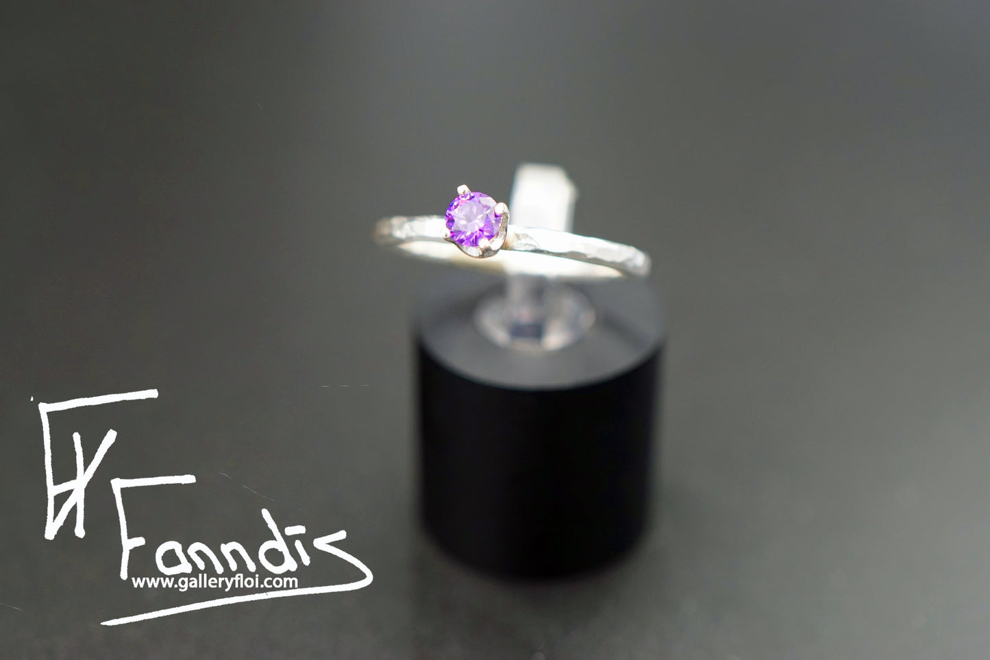 925 Silfur hringur með Zirkonia / 925 Silver ring with Zirkonia