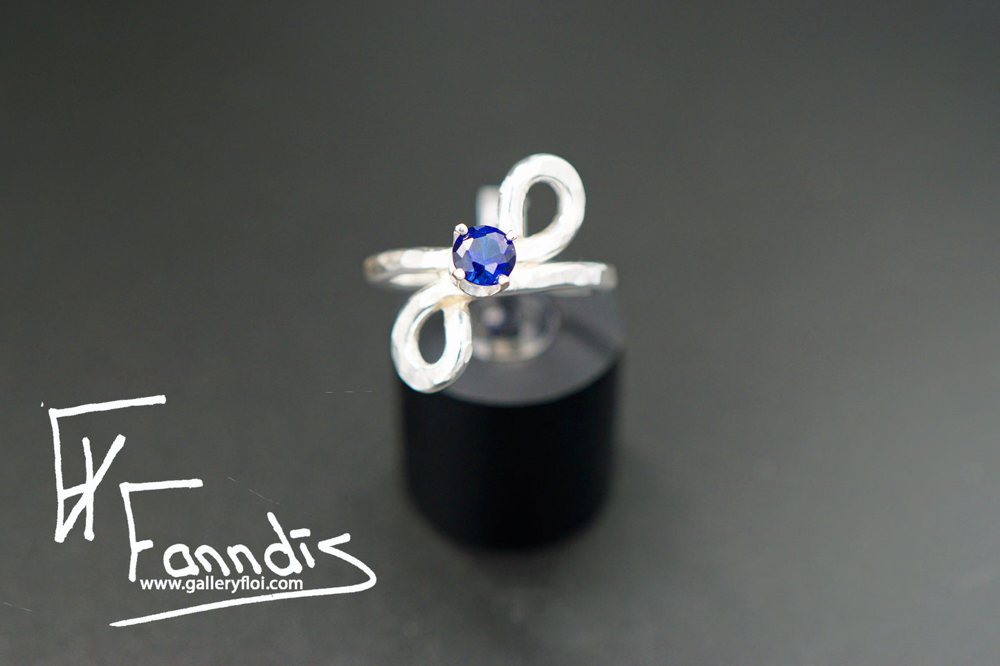 925 Silfur hringur með Zirkonia / 925 Silver ring with Zirkonia