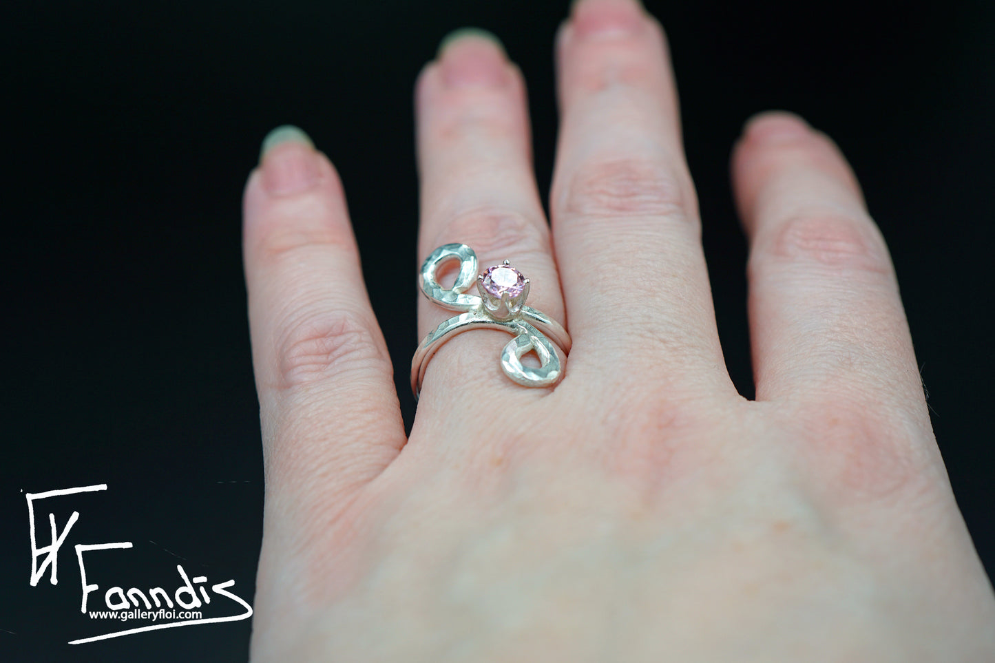 925 Silfur hringur með Zirkonia / 925 Silver ring with Zirkonia