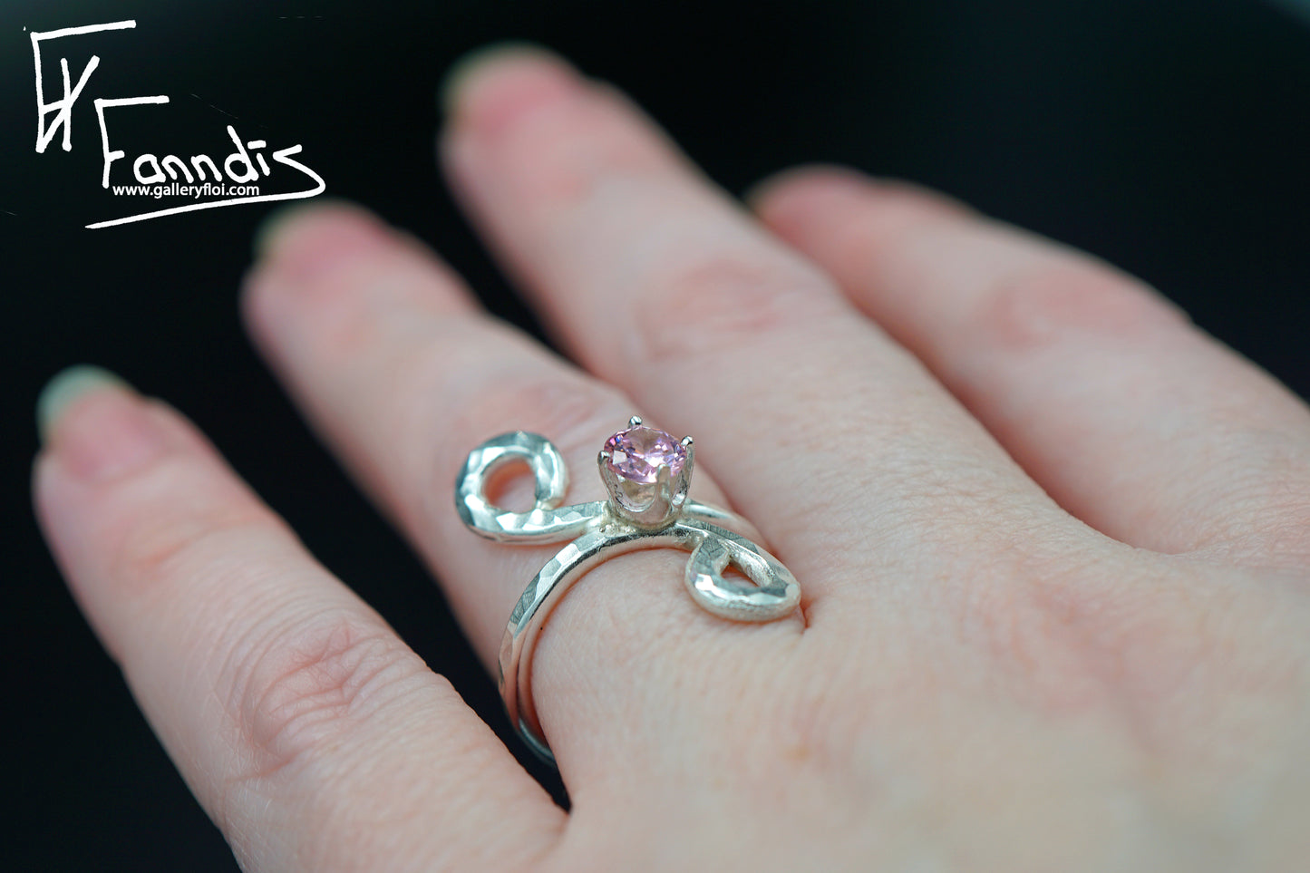 925 Silfur hringur með Zirkonia / 925 Silver ring with Zirkonia