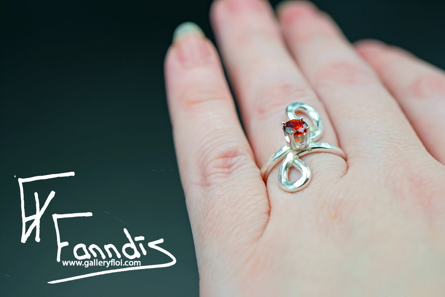 925 Silfur hringur með Zirkonia / 925 Silver ring with Zirkonia