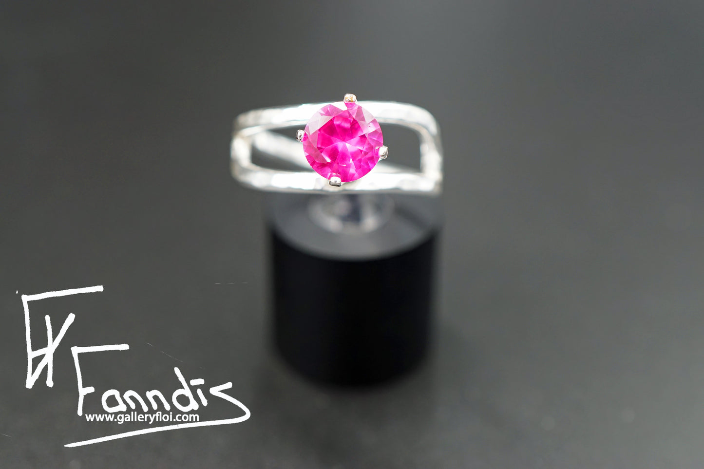925 Silfur hringur með Zirkonia / 925 Silver ring with Zirkonia