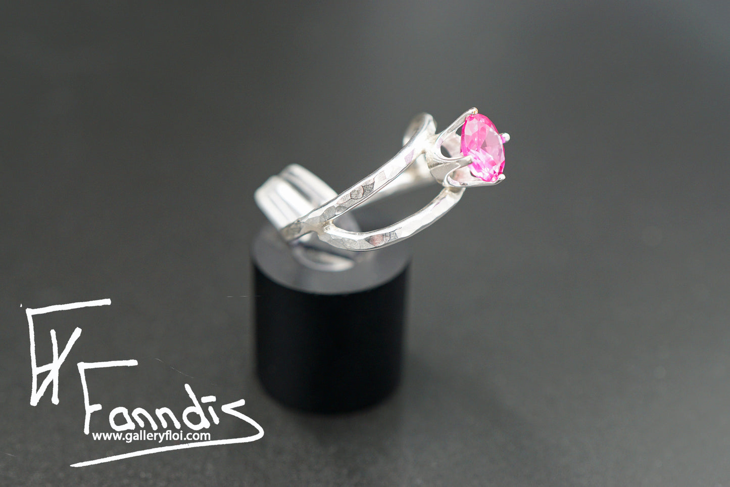 925 Silfur hringur með Zirkonia / 925 Silver ring with Zirkonia