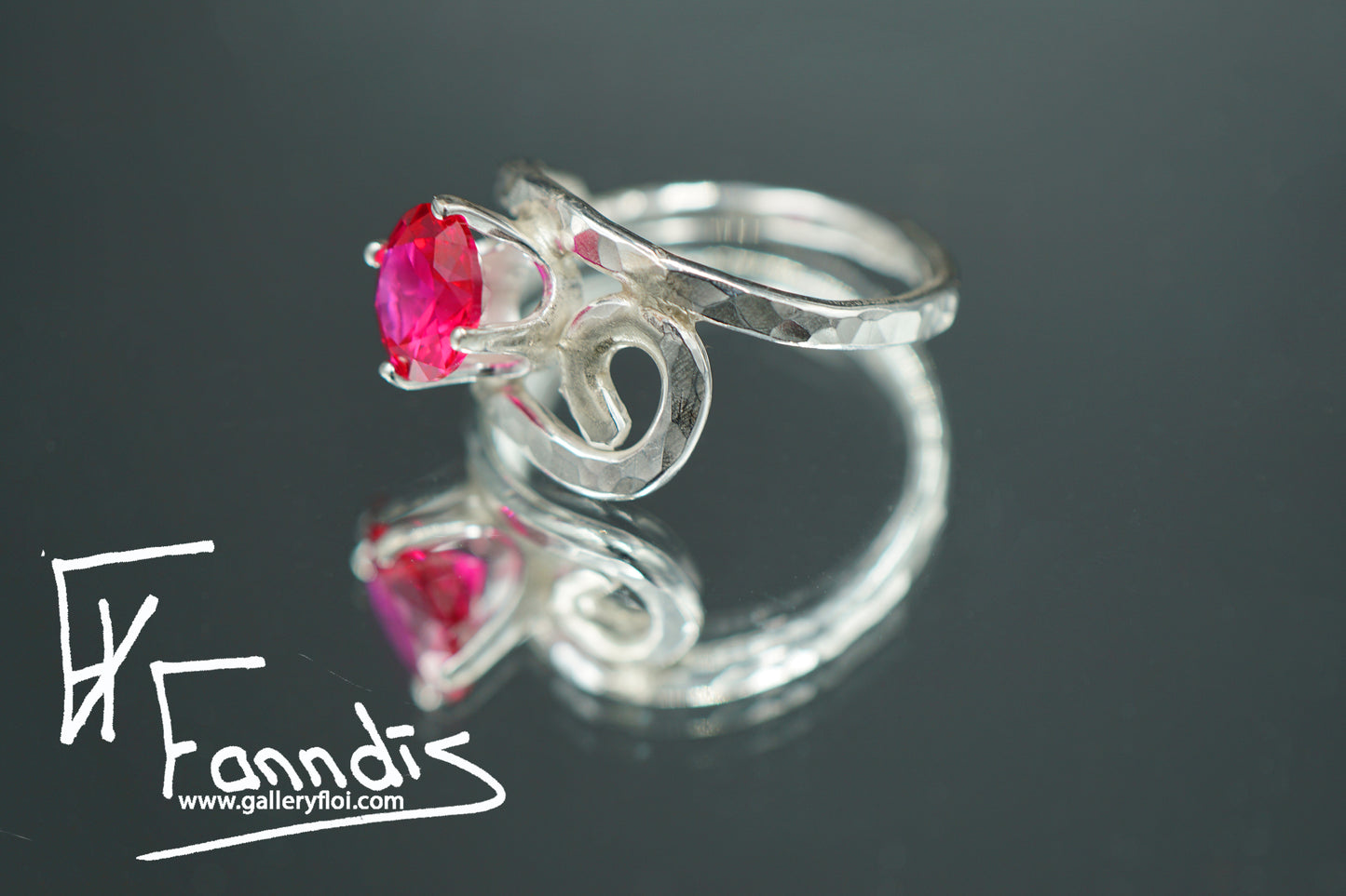 925 Silfur hringur með Zirkonia / 925 Silver ring with Zirkonia