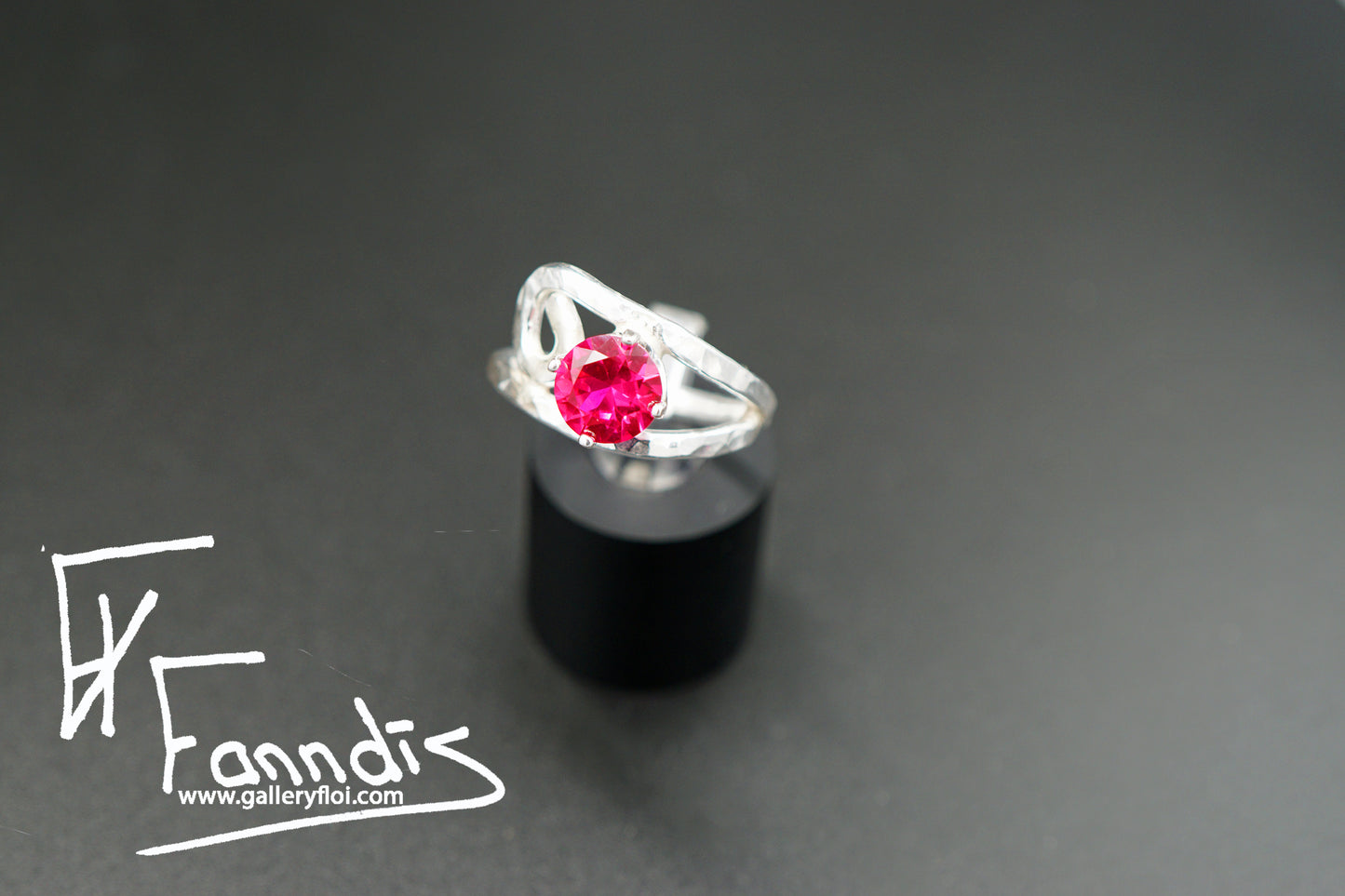 925 Silfur hringur með Zirkonia / 925 Silver ring with Zirkonia