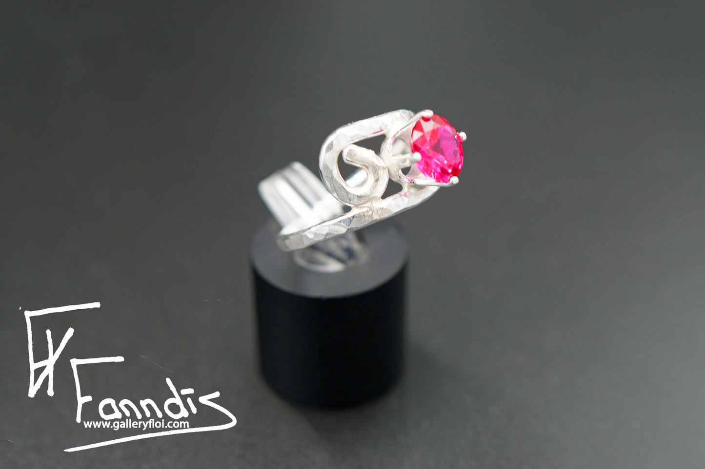 925 Silfur hringur með Zirkonia / 925 Silver ring with Zirkonia