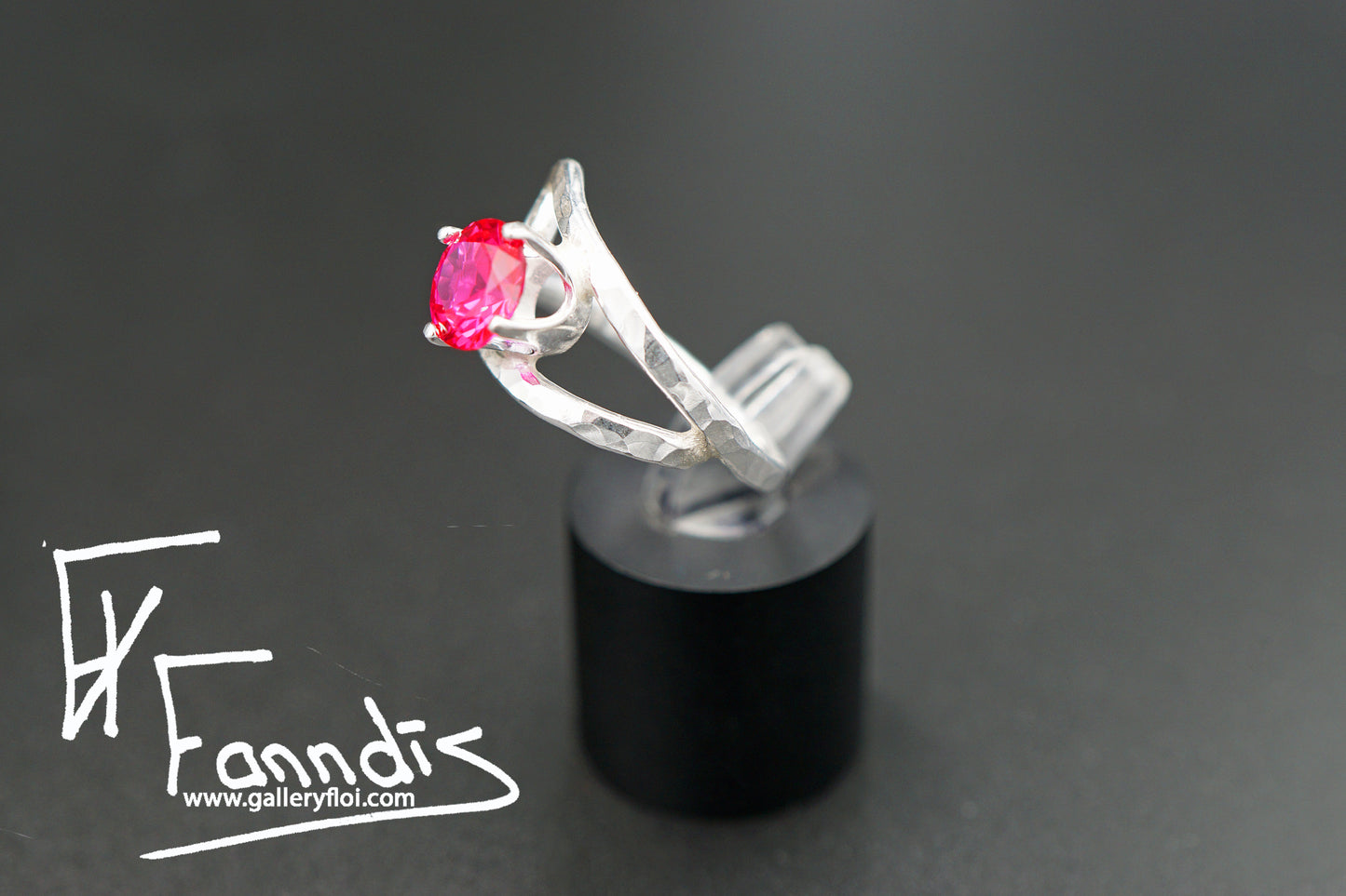 925 Silfur hringur með Zirkonia / 925 Silver ring with Zirkonia