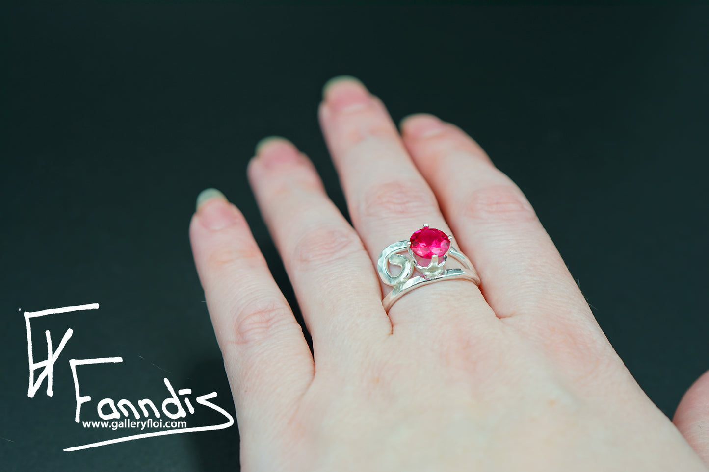 925 Silfur hringur með Zirkonia / 925 Silver ring with Zirkonia