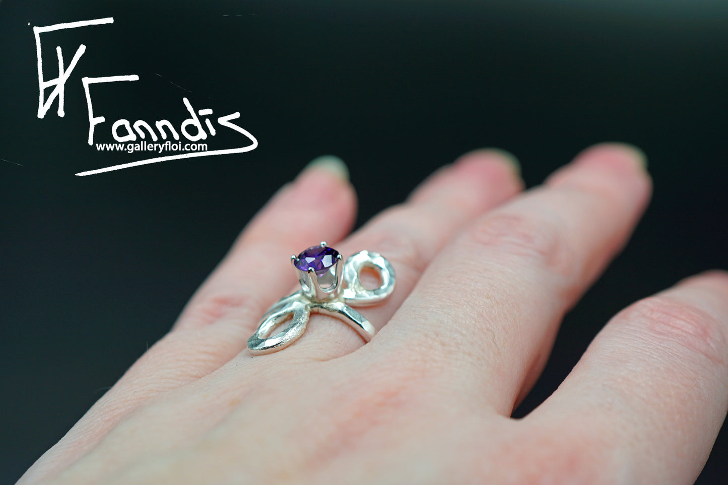 925 Silfur hringur með Zirkonia / 925 Silver ring with Zirkonia