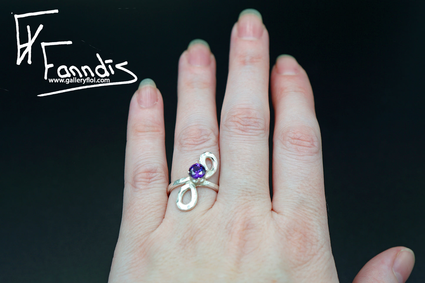 925 Silfur hringur með Zirkonia / 925 Silver ring with Zirkonia