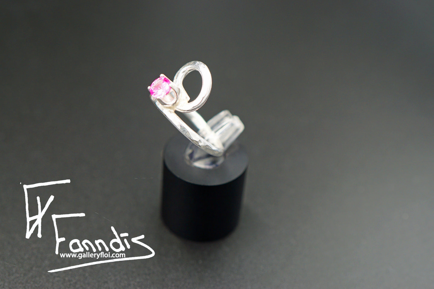 925 Silfur hringur með Zirkonia / 925 Silver ring with Zirkonia