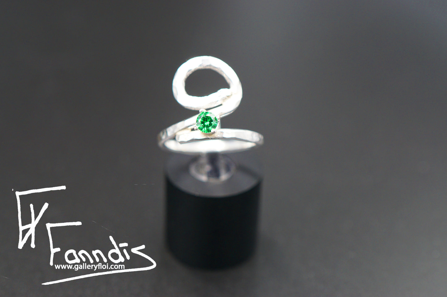 925 Silfur hringur með Zirkonia / 925 Silver ring with Zirkonia