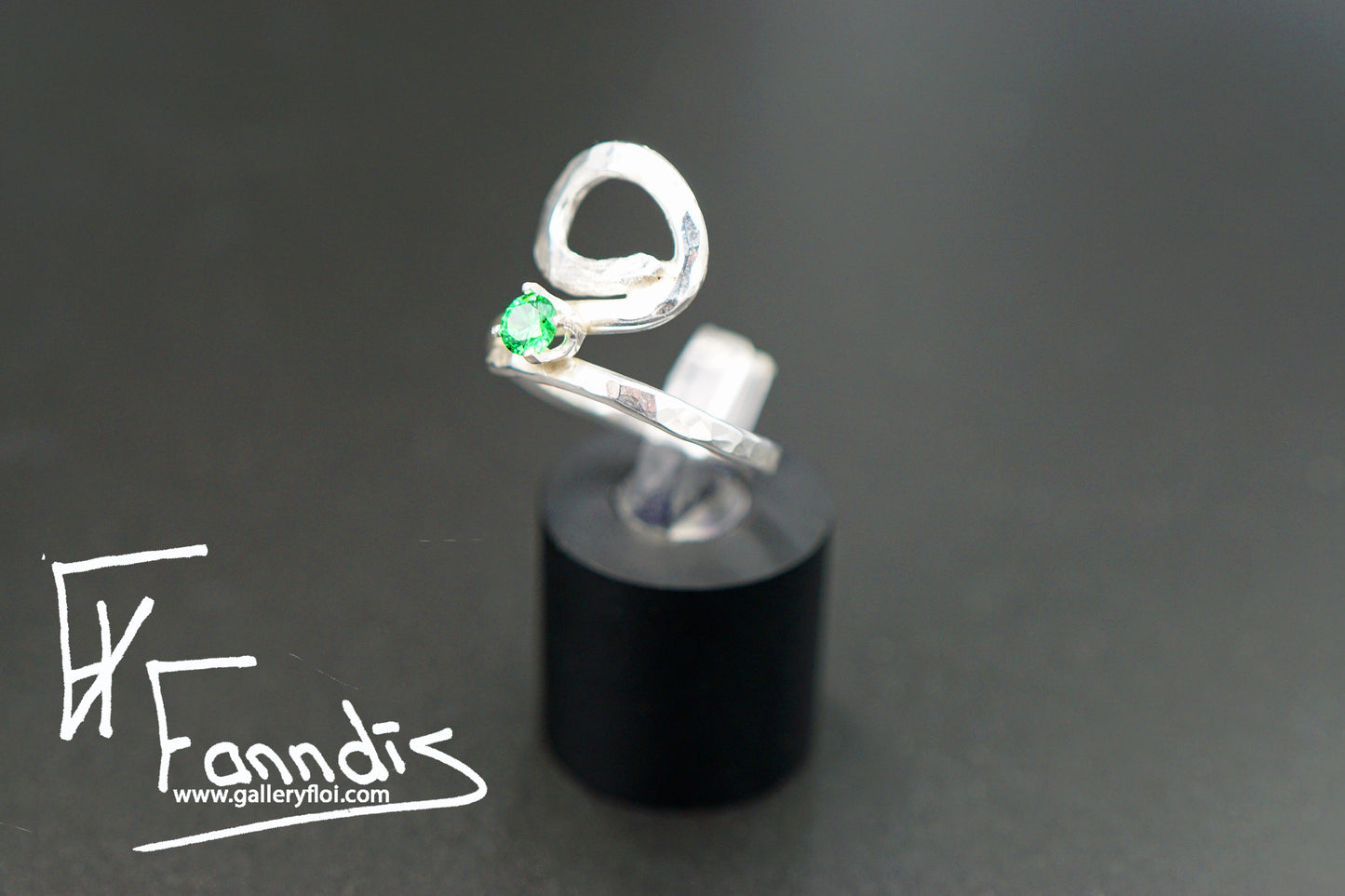 925 Silfur hringur með Zirkonia / 925 Silver ring with Zirkonia