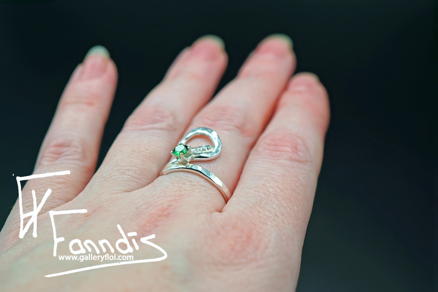 925 Silfur hringur með Zirkonia / 925 Silver ring with Zirkonia