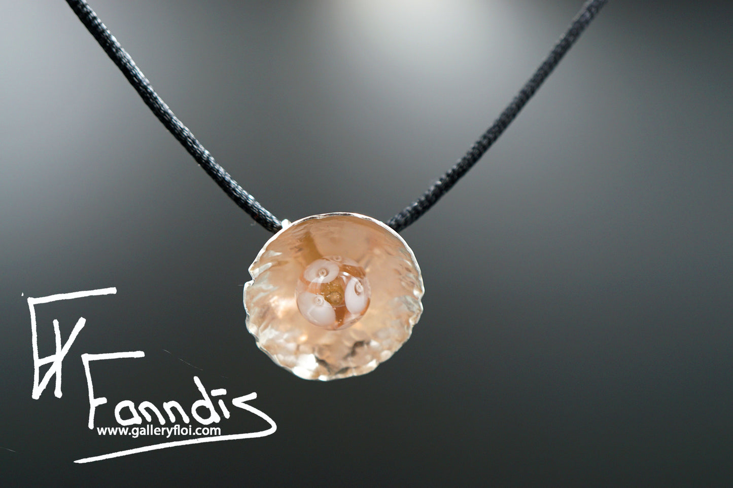 925 Sterling silfur hálsmen með bleikri glerperlu / 925 Sterling silver necklace with a pink glass bead