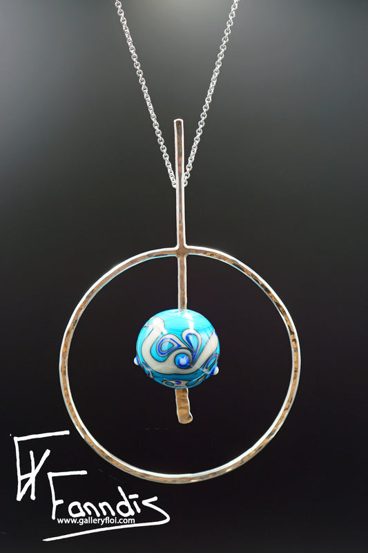 Sterling silfur hálsmen með glerperlu / Sterling silver necklace with a glass bead