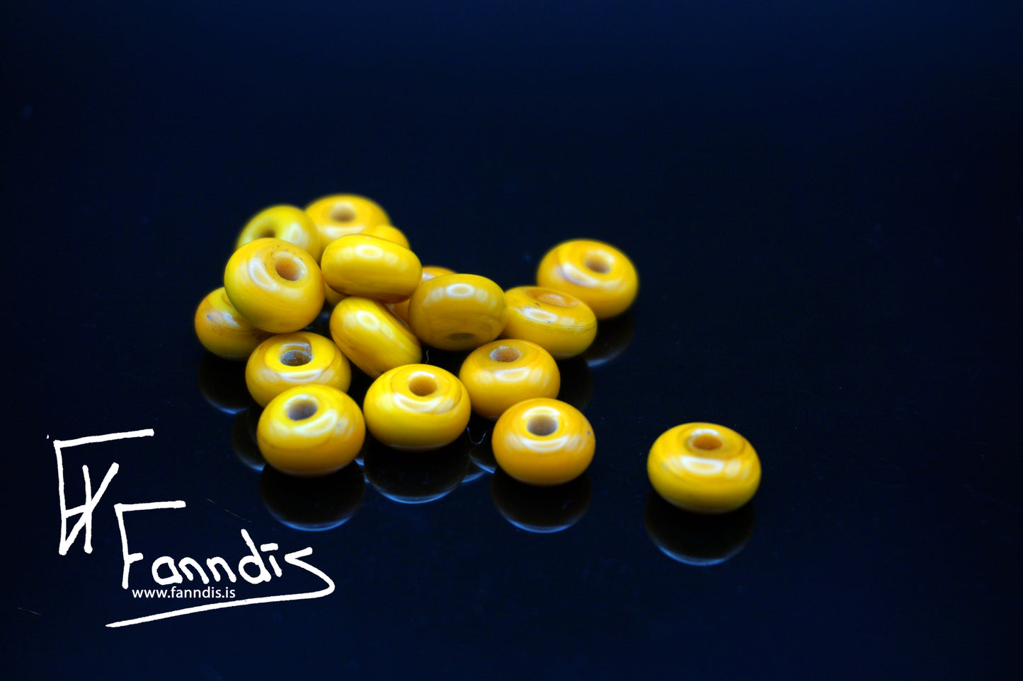 Glerperla Gulur Ockra / Glass bead Yellow Ochre