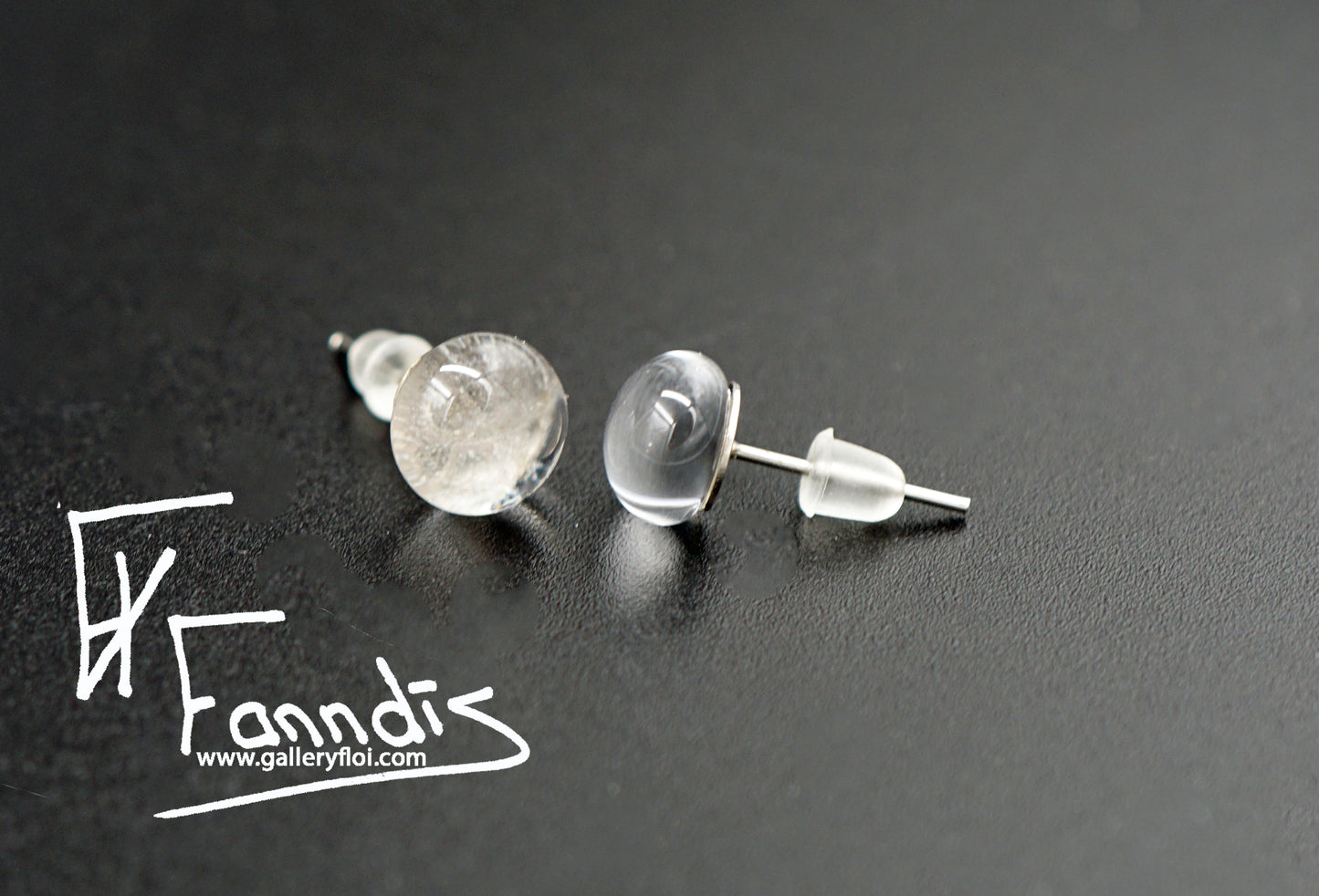 Einstök pinna eyrnalokkar Glært / Unique stud earrings Clear