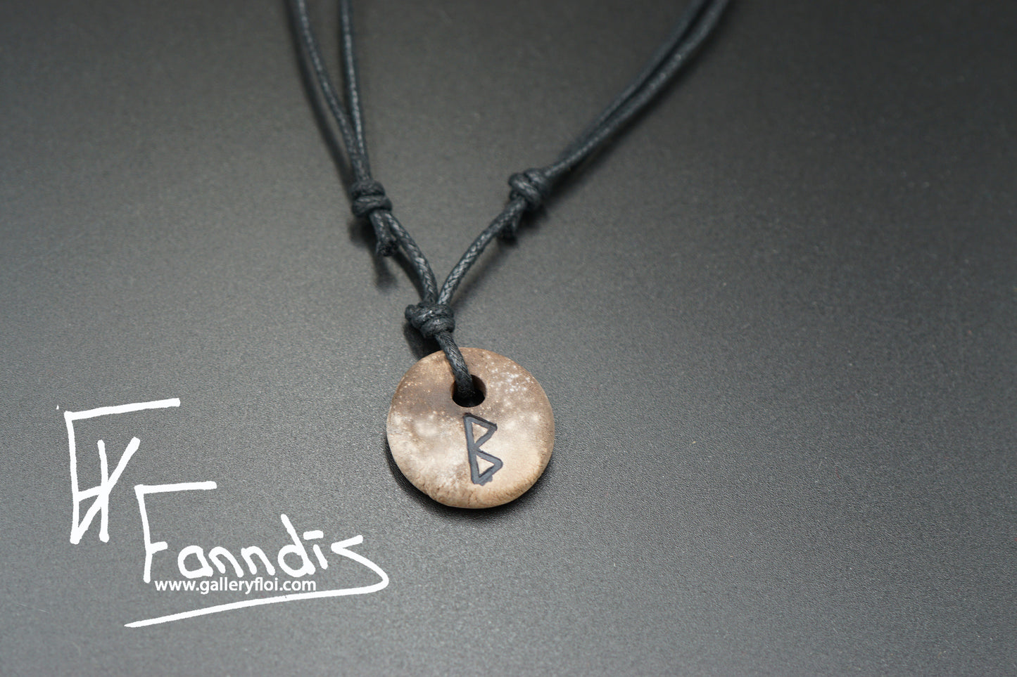 Víkinga rúna hálsmen / Viking rune necklace