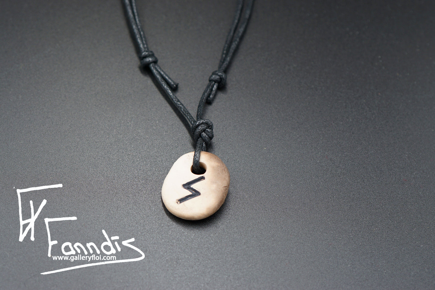 Víkinga rúna hálsmen / Viking rune necklace