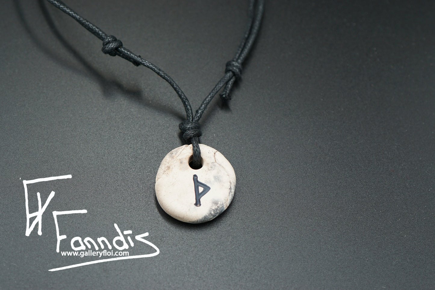 Víkinga rúna hálsmen / Viking rune necklace