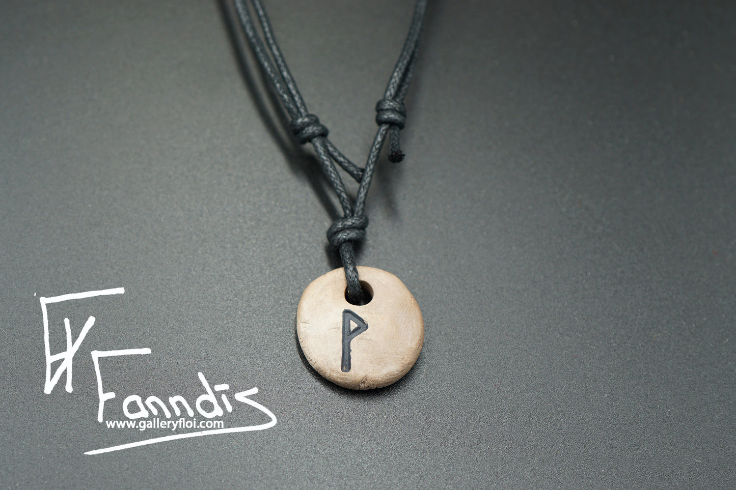 Víkinga rúna hálsmen / Viking rune necklace