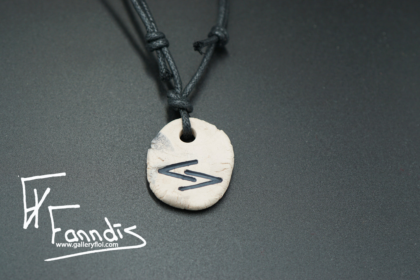 Víkinga rúna hálsmen / Viking rune necklace