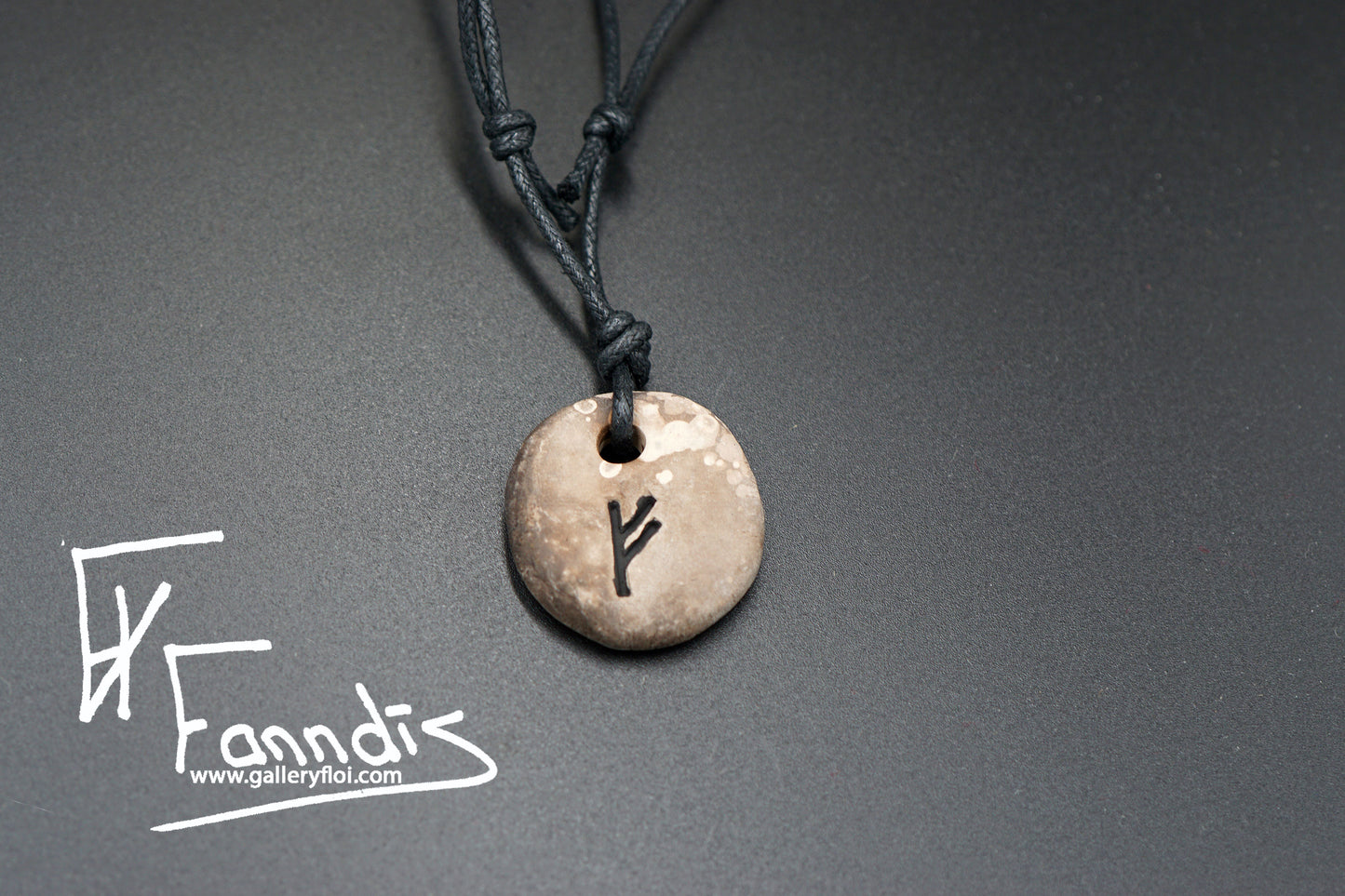Víkinga rúna hálsmen / Viking rune necklace