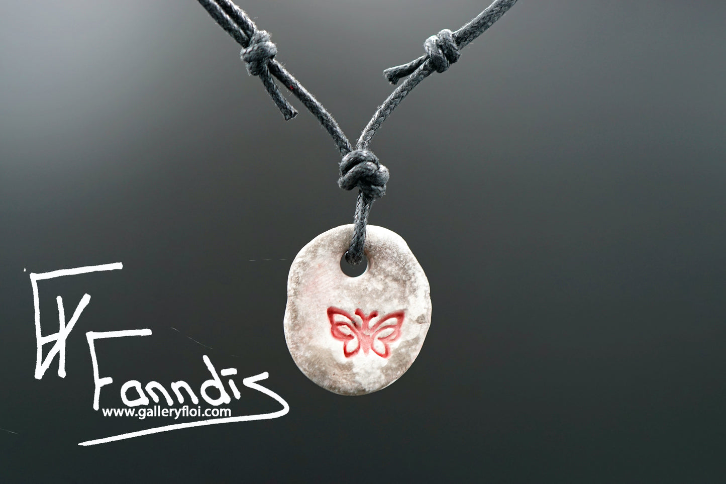 Fiðrilda hálsmen / Butterfly necklace