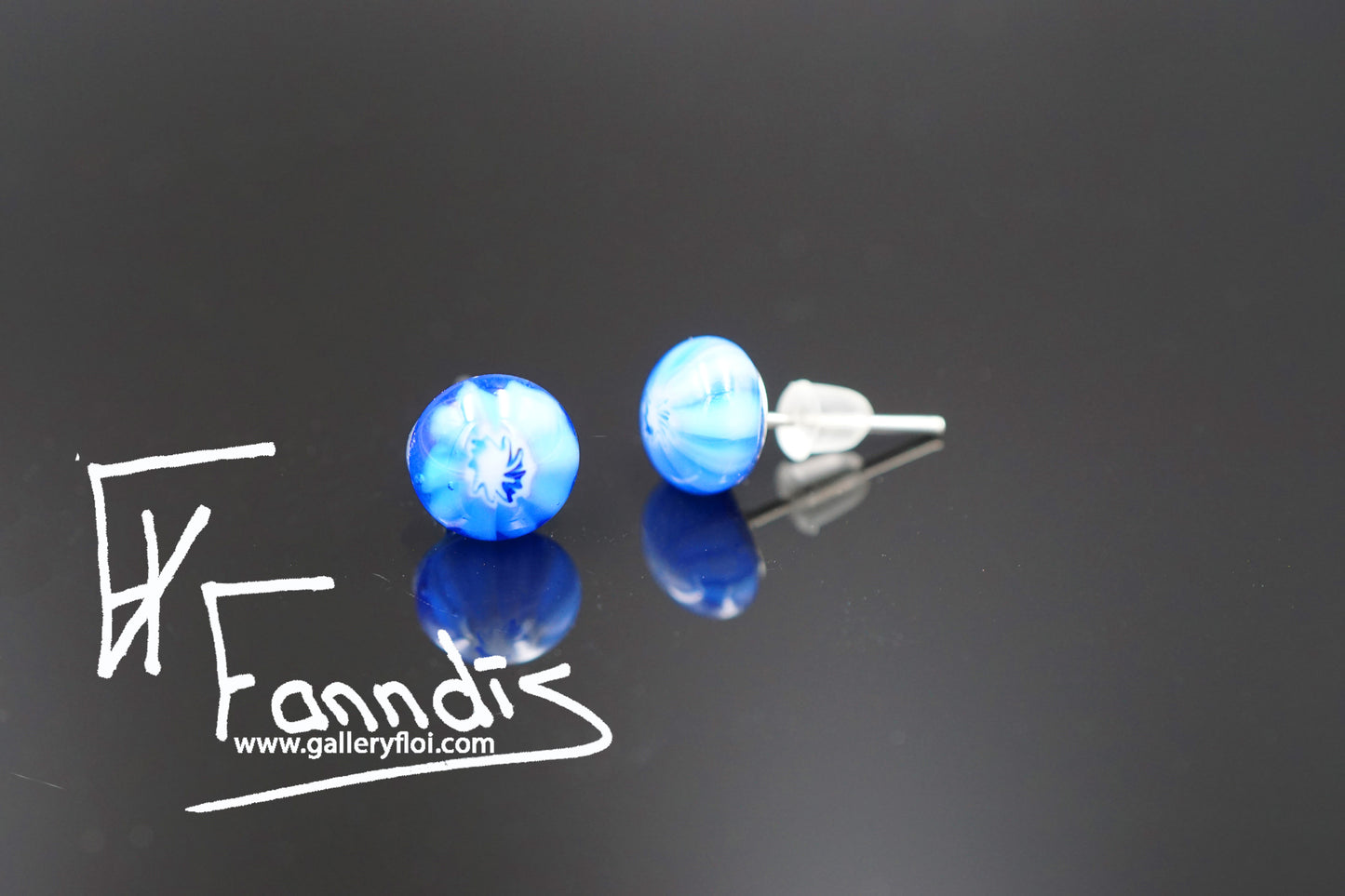Einstök pinna eyrnalokkar blóm ákafur blár / Unique stud earrings flower intense blue