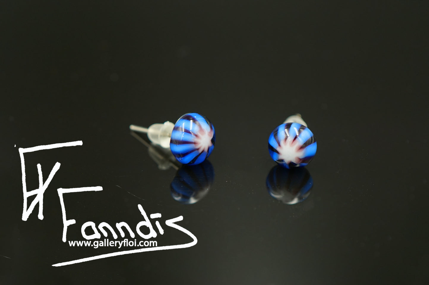 Einstök pinna eyrnalokkar lína ákafur blár / Unique stud earrings line intense blue